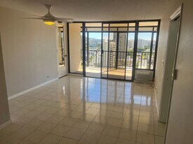 1201 Wilder Ave in Honolulu, HI - Building Photo