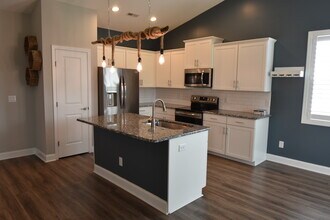 3005 Primrose Ln in Castle Hayne, NC - Building Photo - Building Photo