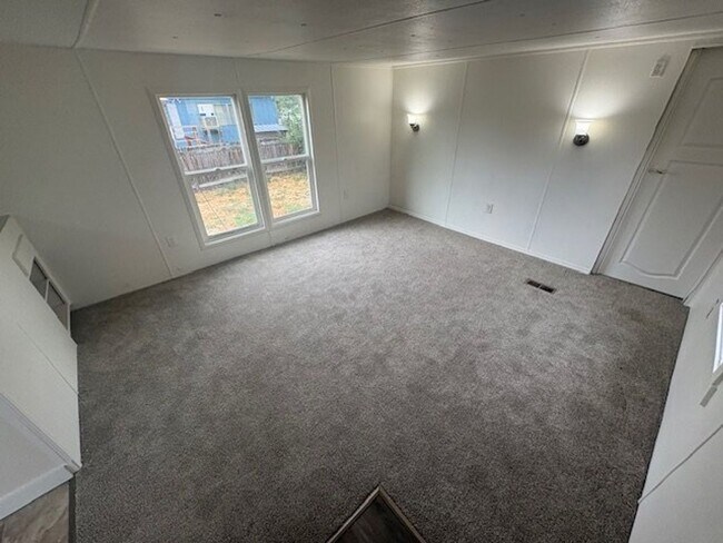 property at 595 Chickadee Dr