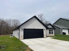 925 Jared St in Waynesville, MO - Building Photo - Building Photo