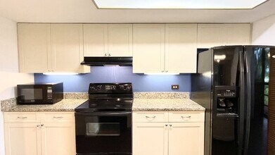 7539 Greenlake Way in Boynton Beach, FL - Building Photo - Building Photo