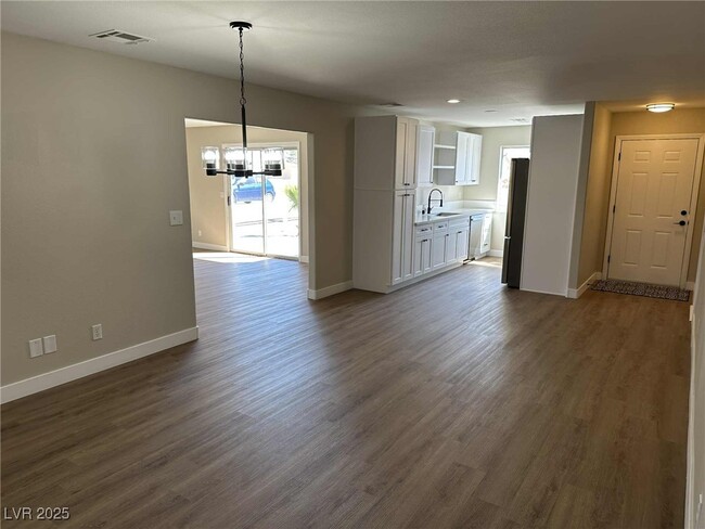 property at 2010 S Highland Ave
