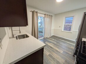 2934 N Vermont Ave in Royal Oak, MI - Building Photo - Building Photo