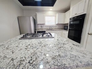 15330 Oak Terrace Dr in Houston, TX - Building Photo - Building Photo