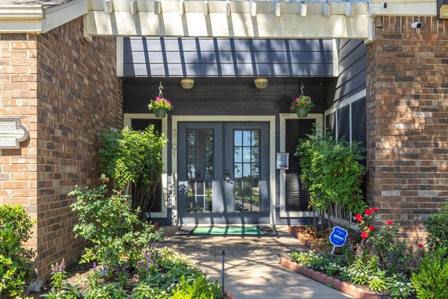 Southridge in Greenville, TX - Building Photo - Building Photo