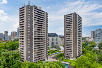 Ramsden Place in Toronto, ON - Building Photo - Building Photo