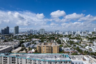 Penn Terrace Towers in Miami Beach, FL - Building Photo - Building Photo