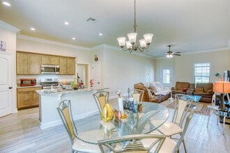 211 Zachary Ln in Bridge City, TX - Building Photo - Building Photo
