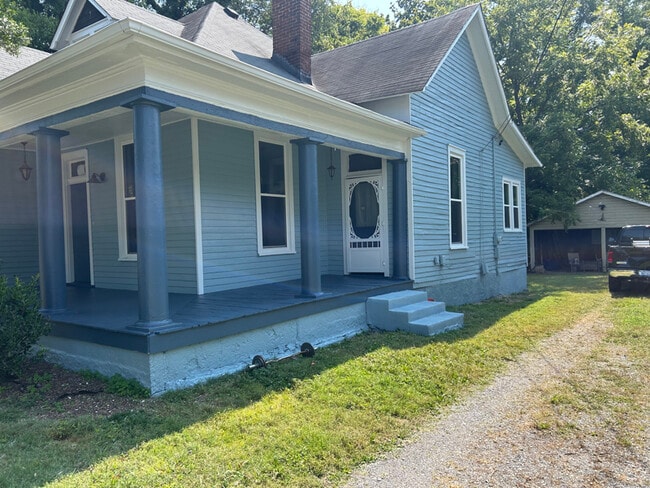 424 E Bell St in Murfreesboro, TN - Building Photo - Building Photo