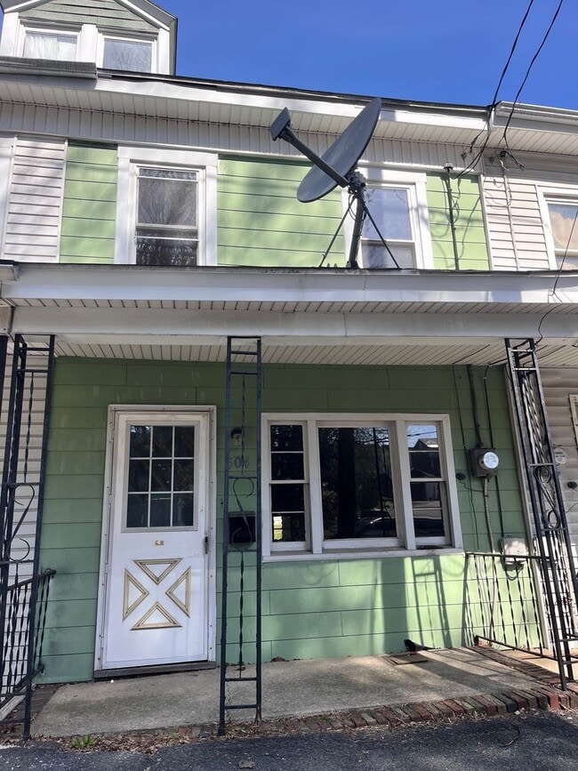 property at 504 Laurel St