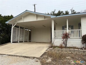 200 Peggs Pl in Canyon Lake, TX - Building Photo - Building Photo
