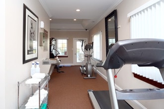 Bridgeview Commons in West Seneca, NY - Building Photo - Interior Photo