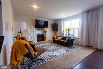 16028 Eagle Roost Ct in Woodbridge, VA - Building Photo - Building Photo