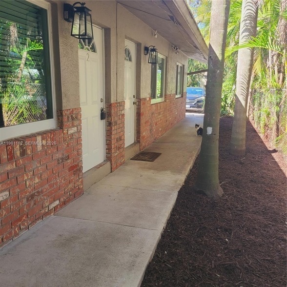 1504 SW 1st Ave, Unit 2 in Fort Lauderdale, FL - Foto de edificio - Building Photo
