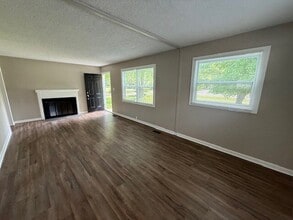 2024 W Kessler Blvd N Dr in Indianapolis, IN - Building Photo - Building Photo