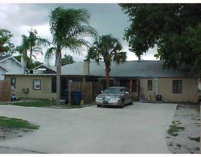 712 N Saint Clair Abrams Ave in Tavares, FL - Building Photo - Building Photo