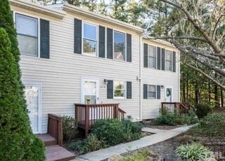 111 Weatherstone Dr in Chapel Hill, NC - Building Photo