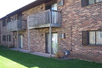 SHAWANO APARTMENTS in Shawano, WI - Building Photo - Building Photo