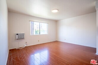 820 S St Andrews Pl in Los Angeles, CA - Building Photo - Building Photo