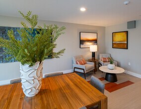 Sol Apartments in Denver, CO - Foto de edificio - Building Photo