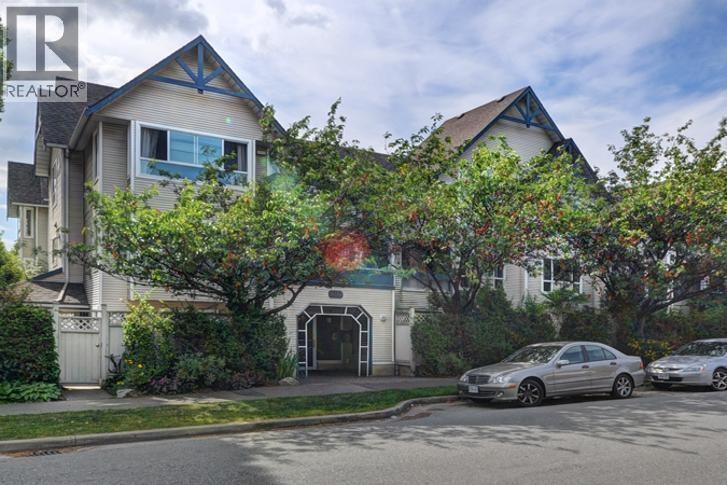 1641 Woodland Dr in Vancouver, BC - Building Photo