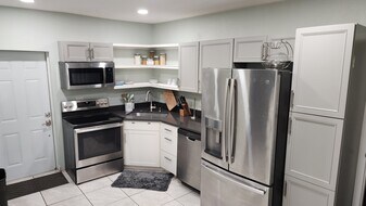 1002 Brothers Ave. in Melbourne, FL - Building Photo