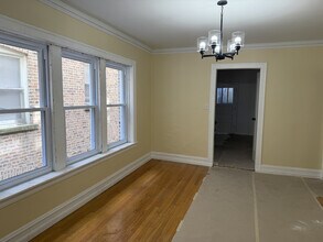 6246 N Oakley Ave in Chicago, IL - Building Photo - Building Photo
