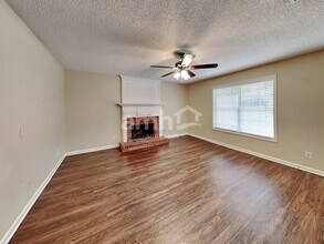 230 Hunters Chase in Mcdonough, GA - Foto de edificio - Building Photo