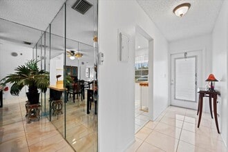 455 Golden River Dr in West Palm Beach, FL - Building Photo - Building Photo