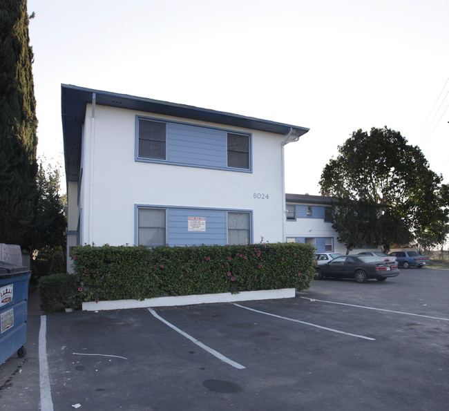 6024 Riverton Ave in North Hollywood, CA - Foto de edificio - Building Photo