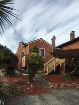 2379 Paradise Dr in Tiburon, CA - Building Photo