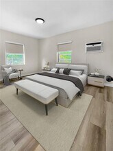 2390 SW 22nd St in Miami, FL - Foto de edificio - Building Photo