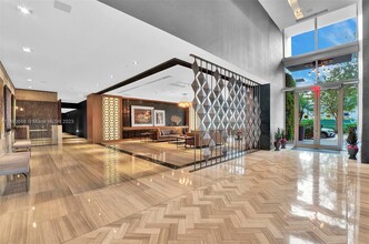 3470 E Coast Ave, Unit H1506 in Miami, FL - Foto de edificio - Building Photo