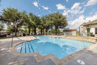 Belmond Apartments in Haltom City, TX - Building Photo - Building Photo