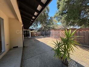 5535 Olinda Rd in El Sobrante, CA - Building Photo - Building Photo