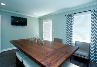 North Oaks Landing in Raleigh, NC - Building Photo - Building Photo