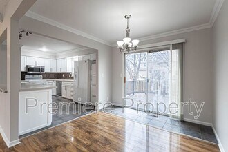 13032 W 102nd Terrace in Lenexa, KS - Building Photo - Building Photo