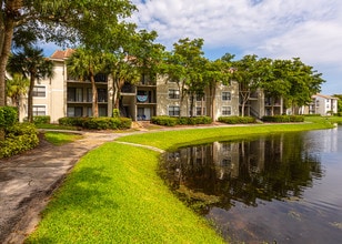 Ashley Lake Park Apartments in Boynton Beach, FL - Building Photo - Building Photo