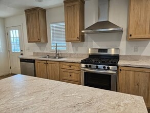 1409 N French St in Casa Grande, AZ - Building Photo - Building Photo