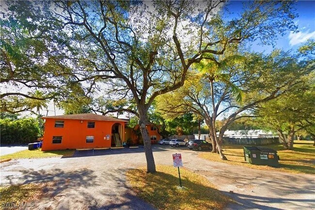 property at 2524 Congress St