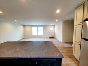 8026 Harbour Dr in Fair Haven, MI - Foto de edificio - Building Photo