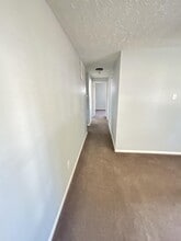 6111 Rosebury Dr in Dayton, OH - Building Photo - Building Photo