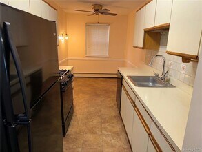 100 Hillside Dr, Unit G8 in Scotchtown, NY - Foto de edificio - Building Photo