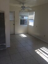 4572 1/2 35th St in San Diego, CA - Building Photo