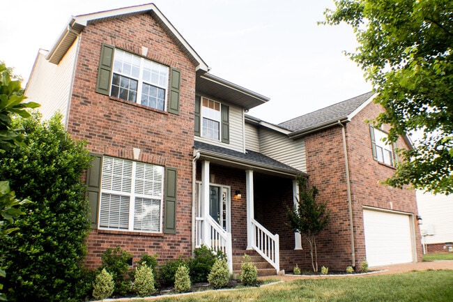 property at 140 Grove Ln S