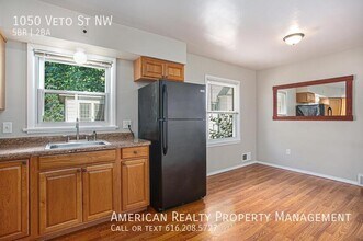 1050 Veto St NW in Grand Rapids, MI - Building Photo - Building Photo