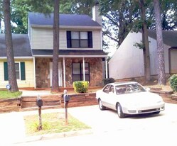 2368 Wingfoot Pl in Decatur, GA - Building Photo