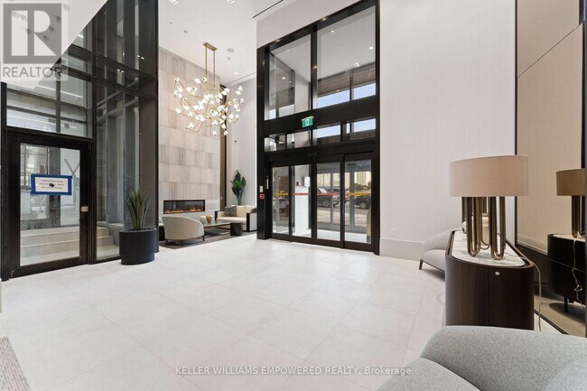 2020-2020 Bathurst St in Toronto, ON - Building Photo - Building Photo