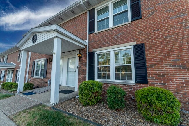 107 Olde Newburgh Dr in Newburgh, IN - Building Photo - Building Photo