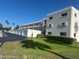 1595 N Atlantic Ave in Cocoa Beach, FL - Building Photo